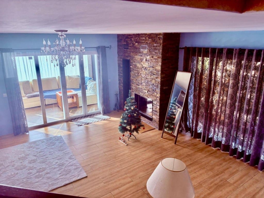 3 chambre Villa/Maison Mitoyenne à vendre à Tossa de Mar avec piscine - 950 000 € (Ref: 9561619)