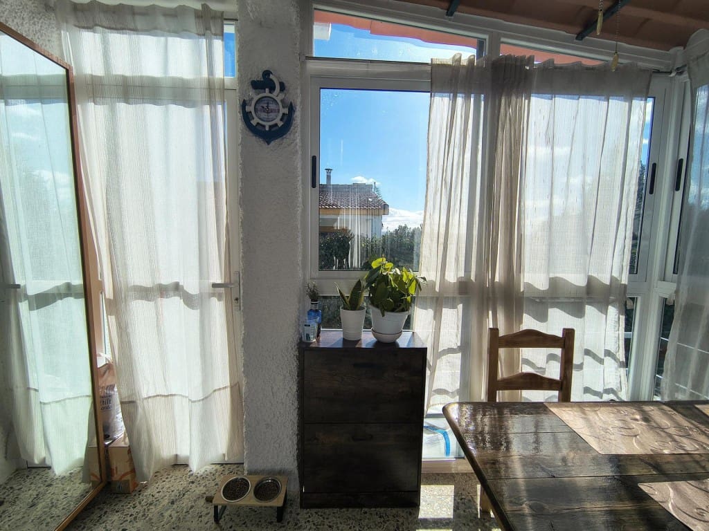 3 bedroom Villa for sale in Torrejon del Rey with pool garage - € 259,000 (Ref: 9561625)