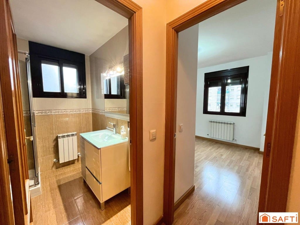 1 bedroom Apartment for rent in Alcala de Henares - € 1,100 (Ref: 9561634)