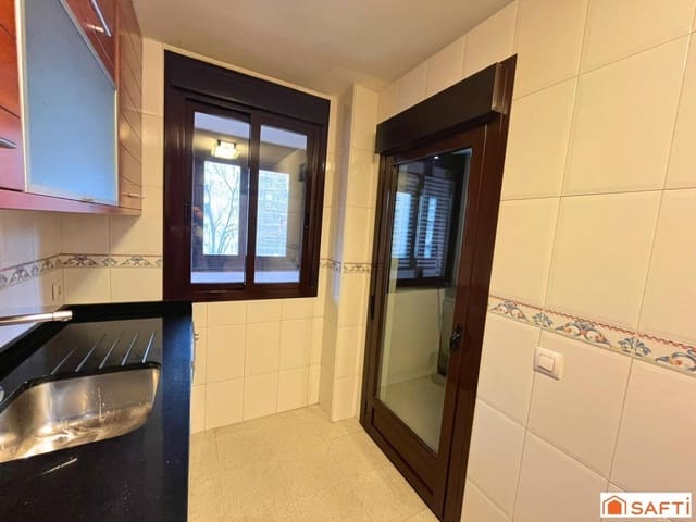 1 bedroom Apartment for rent in Alcalá de Henares - € 1,100 (Ref: 9561634)