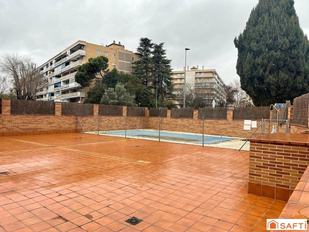1 bedroom Apartment for rent in Alcala de Henares - € 1,100 (Ref: 9561634)