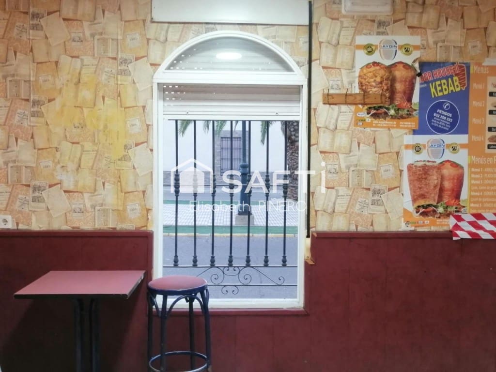 Kommersiell til salgs i Puebla de la Calzada - € 70 000 (Ref: 9568346)