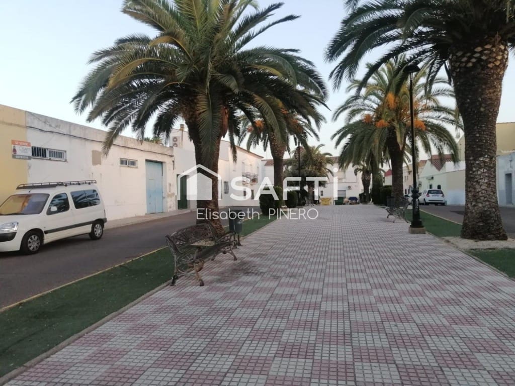 Kommersiell til salgs i Puebla de la Calzada - € 70 000 (Ref: 9568346)