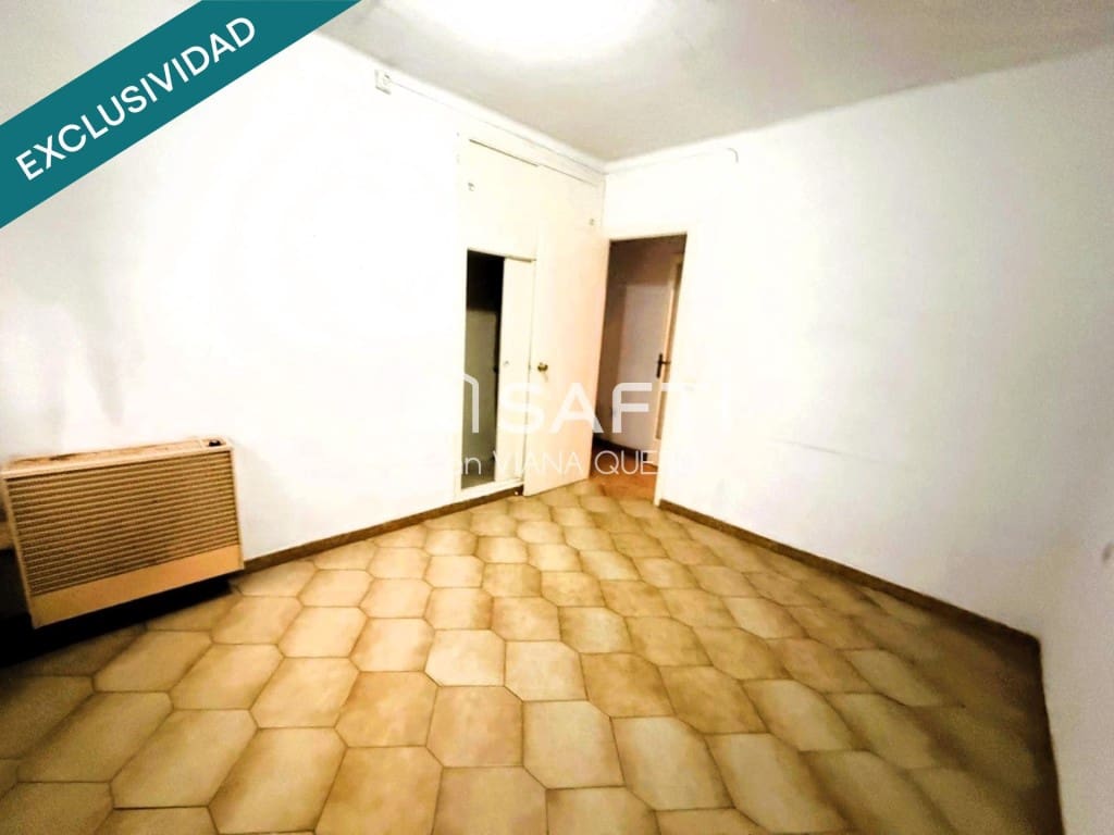 Apartamento de 3 habitaciones en Blanes en venta - 148.000 € (Ref: 9568350)