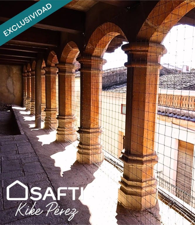 5 chambre Villa/Maison Mitoyenne à vendre à Esparreguera avec garage - 449 000 € (Ref: 9568352)