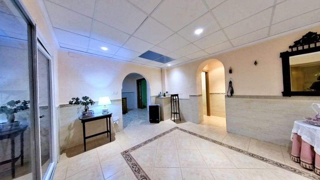 4 Zimmer Finca/Landgut zu verkaufen in Novelda mit Pool - 420.000 € (Ref: 9568355)