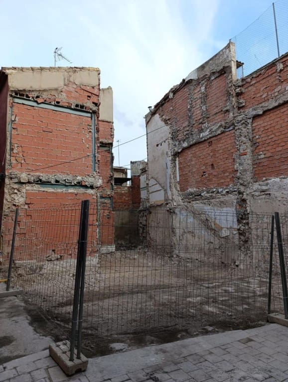 Byggetomt til salgs i Villena - € 40 000 (Ref: 9570965)