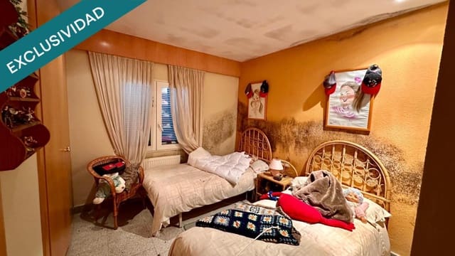 5 Zimmer Villa zu verkaufen in Valdemaqueda mit Pool Garage - 270.000 € (Ref: 9570972)