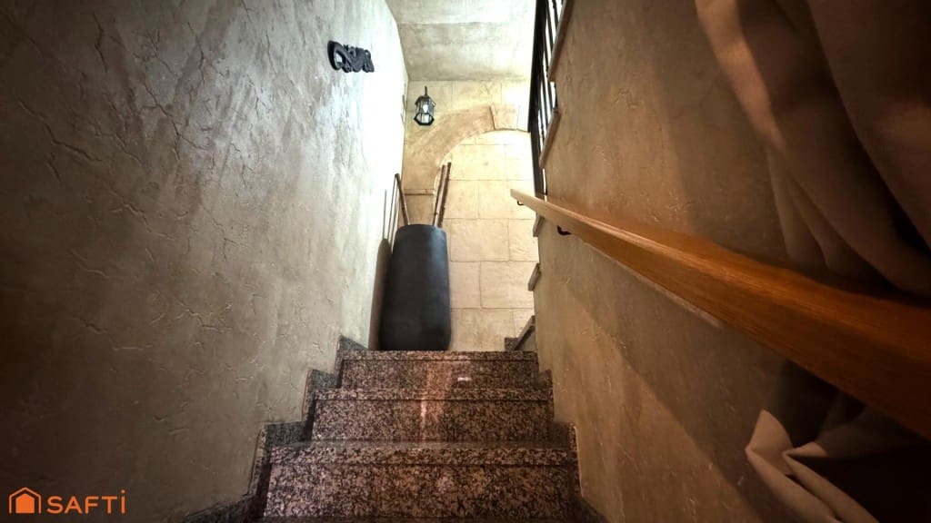 7 makuuhuone Rivitalo myytävänä paikassa Aspe mukana 
autotalli - 261 000 € (Ref: 9570974)