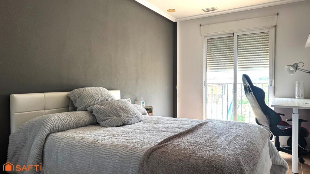 7 makuuhuone Rivitalo myytävänä paikassa Aspe mukana 
autotalli - 261 000 € (Ref: 9570974)