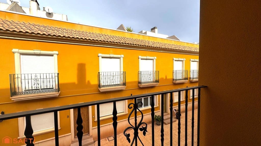 7 makuuhuone Rivitalo myytävänä paikassa Aspe mukana 
autotalli - 261 000 € (Ref: 9570974)