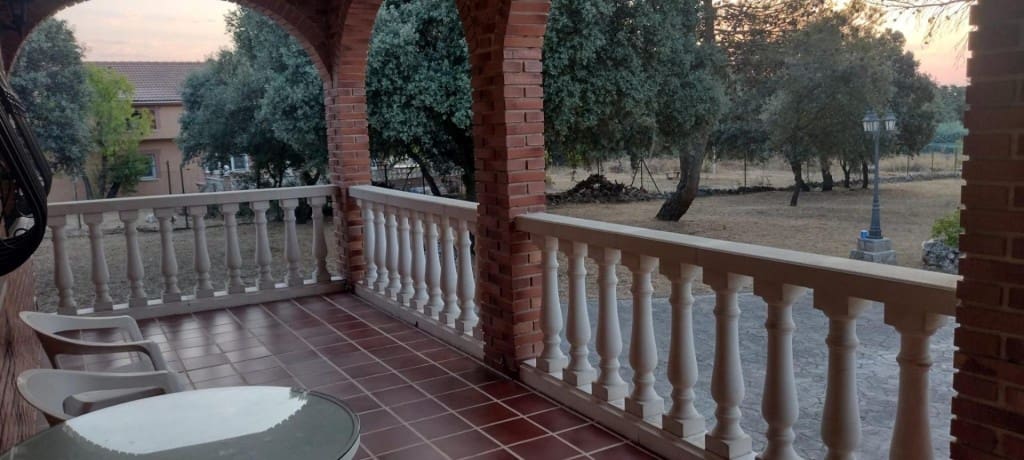 3 sypialnia Willa na sprzedaż w Pioz - 328 000 € (Ref: 9570976)