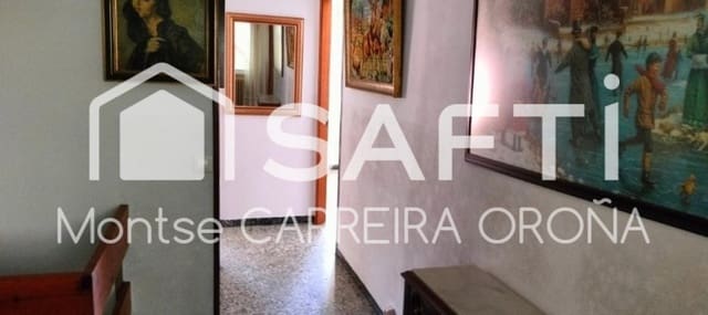 4 chambre Villa/Maison Mitoyenne à vendre à Santiago de Compostela avec garage - 129 000 € (Ref: 9574460)