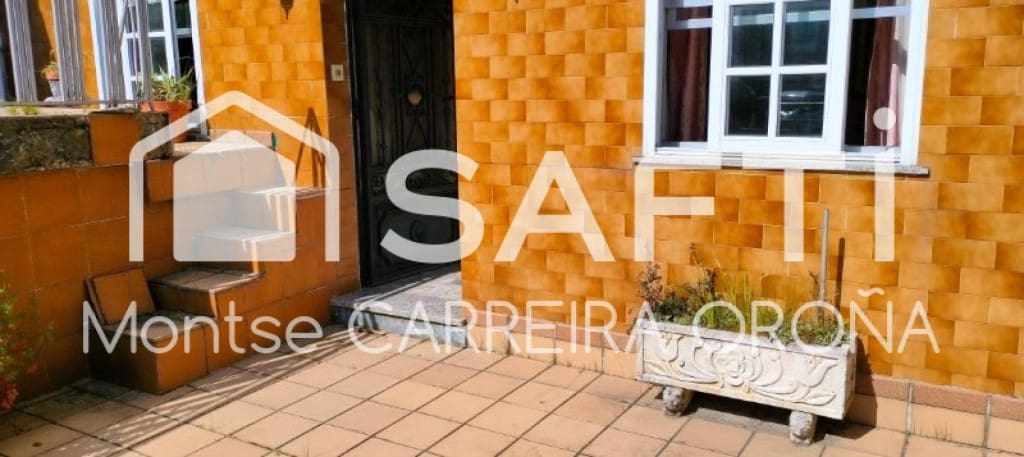 4 camera da letto Villetta a Schiera in vendita in Santiago de Compostela con garage - 129.000 € (Rif: 9574460)