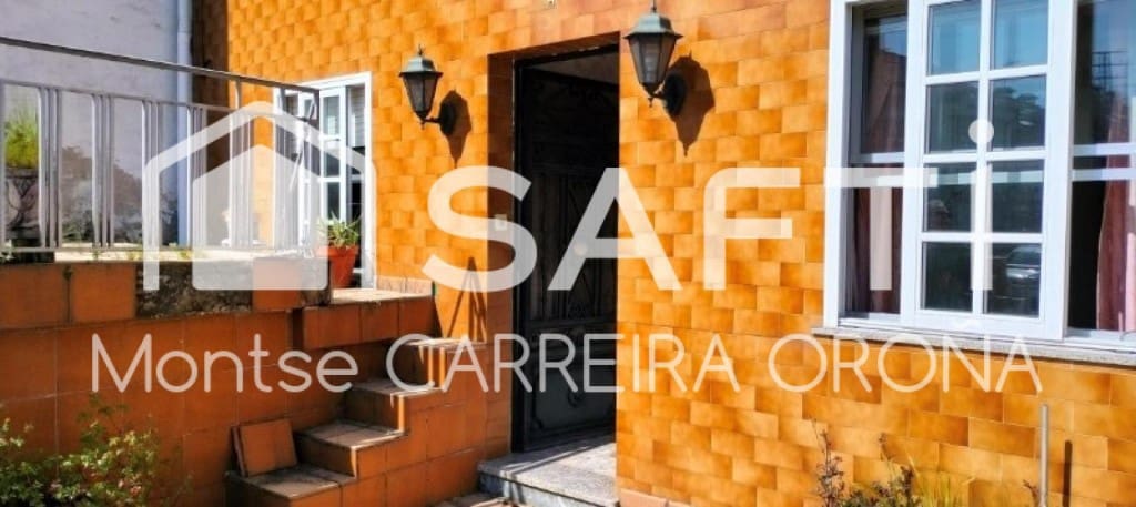 4 camera da letto Villetta a Schiera in vendita in Santiago de Compostela con garage - 129.000 € (Rif: 9574460)