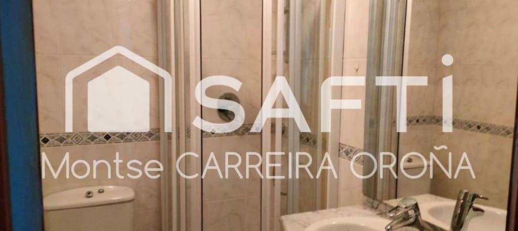 4 camera da letto Villetta a Schiera in vendita in Santiago de Compostela con garage - 129.000 € (Rif: 9574460)