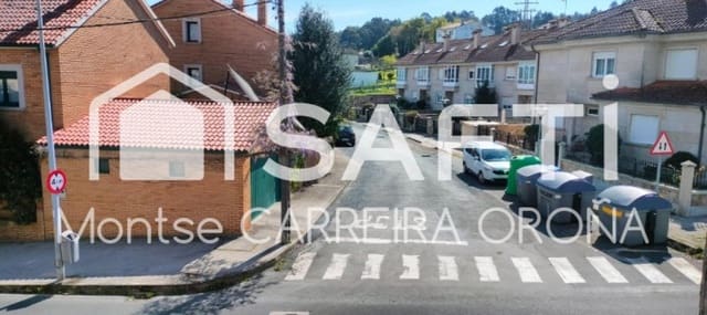 4 chambre Villa/Maison Mitoyenne à vendre à Santiago de Compostela avec garage - 129 000 € (Ref: 9574460)