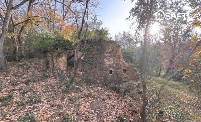 4 slaapkamer Finca/Landhuis te koop in Sant Julià del Llor i Bonmatí - € 99.860 (Ref: 9574461)