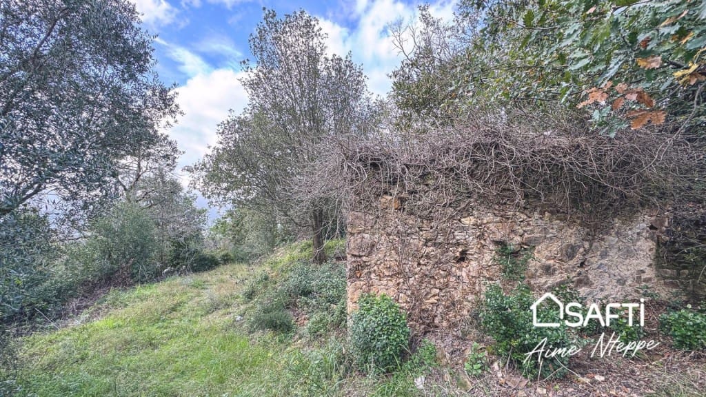 4 slaapkamer Finca/Landhuis te koop in Sant Julia del Llor i Bonmati - € 99.860 (Ref: 9574461)