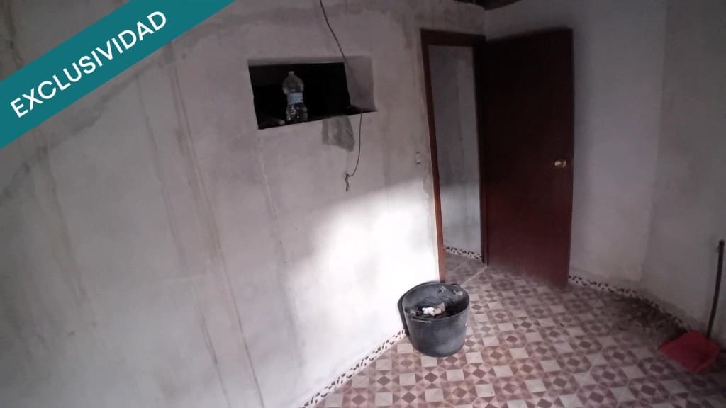 3 slaapkamer Villa te koop in Lagartera - € 32.000 (Ref: 9574463)