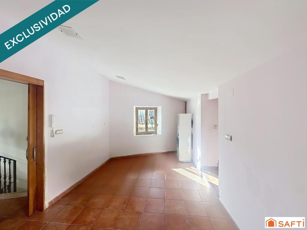 4 soverom Villa til salgs i Oliva med garasje - € 249 000 (Ref: 9574465)