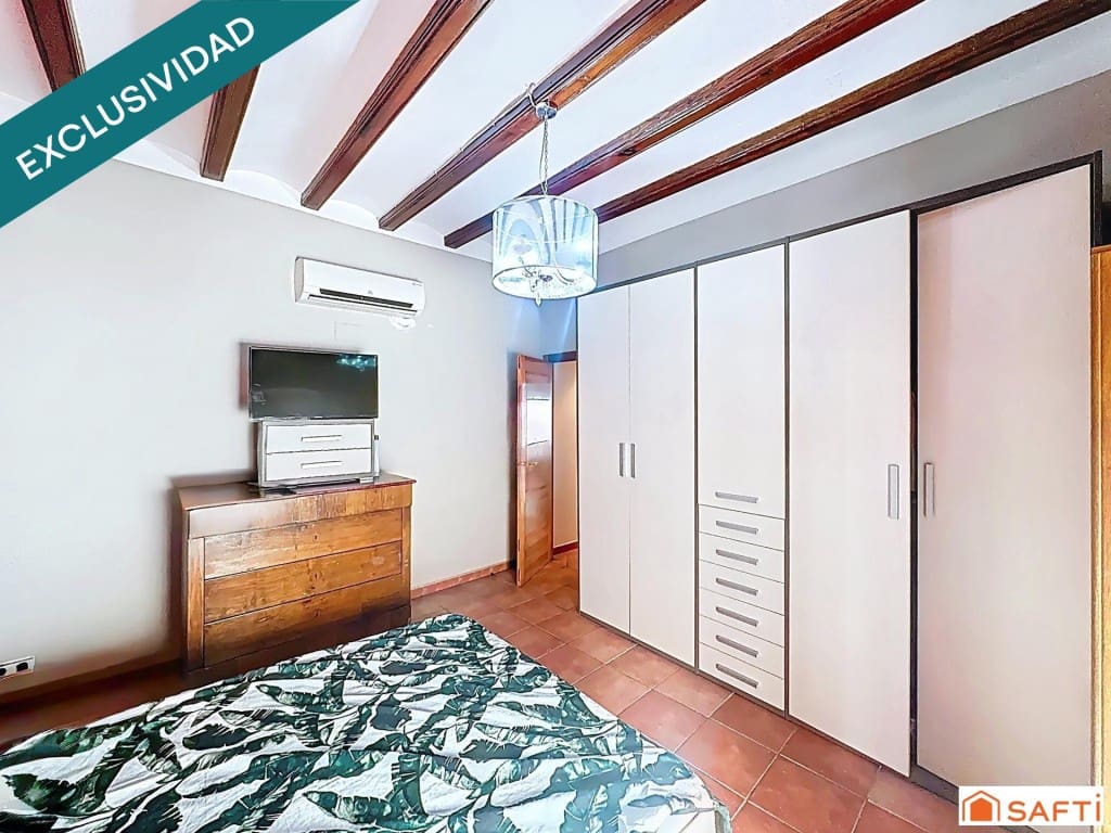 4 soverom Villa til salgs i Oliva med garasje - € 249 000 (Ref: 9574465)