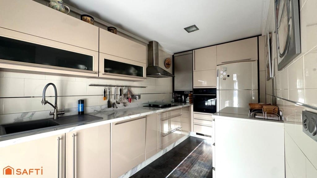 4 Zimmer Wohnung zu verkaufen in Elda mit Garage - 224.990 € (Ref: 9574467)