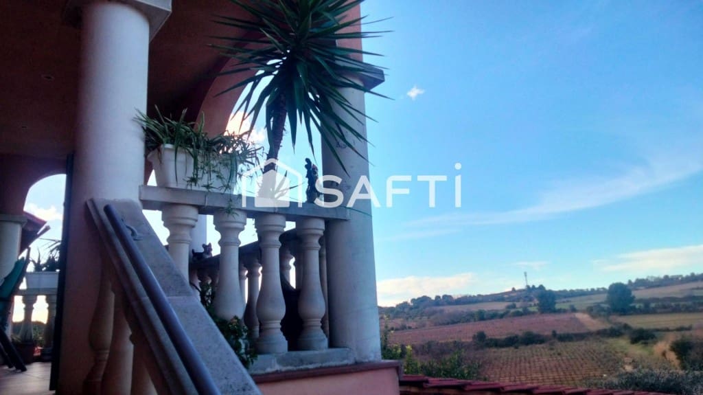 3 bedroom Villa for sale in Piera with pool garage - € 325,000 (Ref: 9582653)