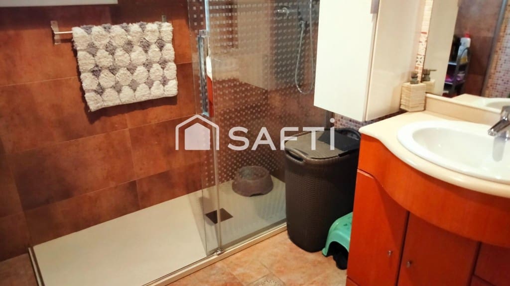 3 bedroom Villa for sale in Piera with pool garage - € 325,000 (Ref: 9582653)