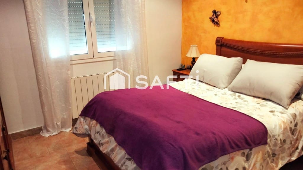 3 bedroom Villa for sale in Piera with pool garage - € 325,000 (Ref: 9582653)