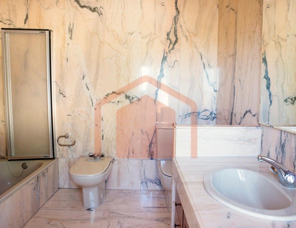 6 bedroom Finca/Country House for sale in Salamanca city - € 825,000 (Ref: 9582664)