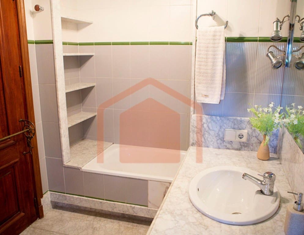 6 bedroom Finca/Country House for sale in Salamanca city - € 825,000 (Ref: 9582664)