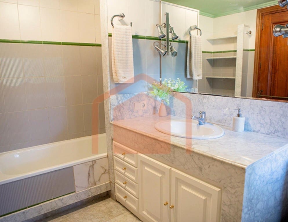 6 bedroom Finca/Country House for sale in Salamanca city - € 825,000 (Ref: 9582664)