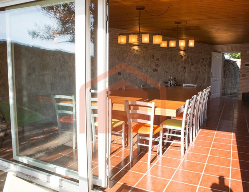 6 bedroom Finca/Country House for sale in Salamanca city - € 825,000 (Ref: 9582664)