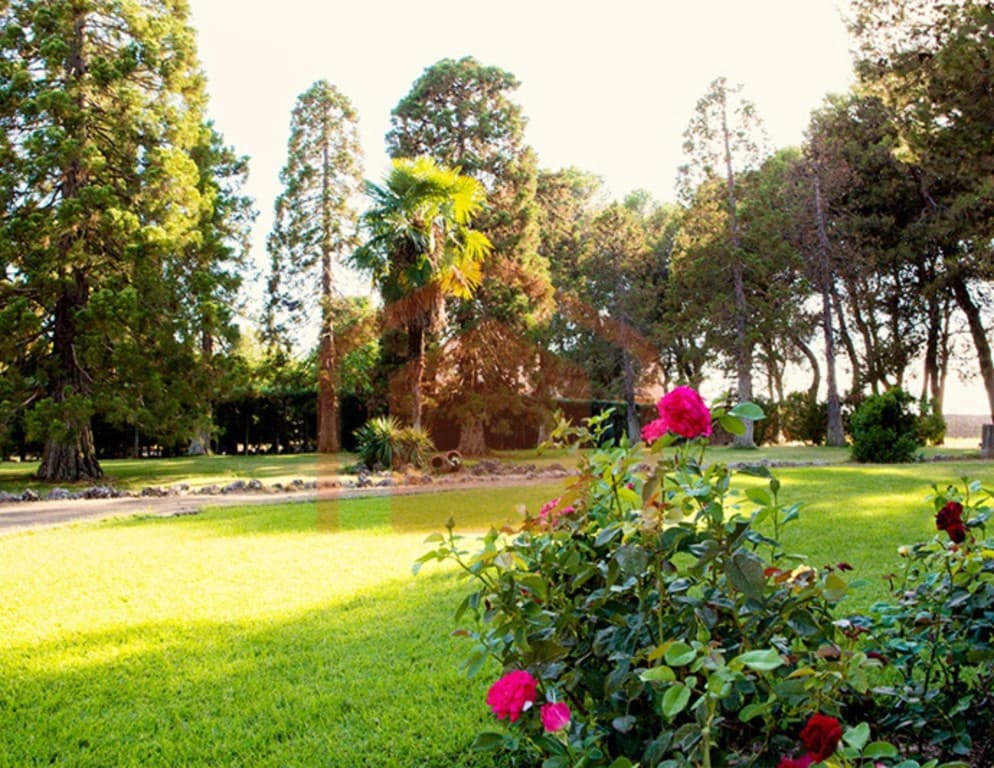 6 bedroom Finca/Country House for sale in Salamanca city - € 825,000 (Ref: 9582664)