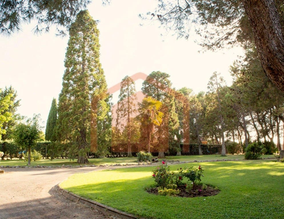 6 bedroom Finca/Country House for sale in Salamanca city - € 825,000 (Ref: 9582664)