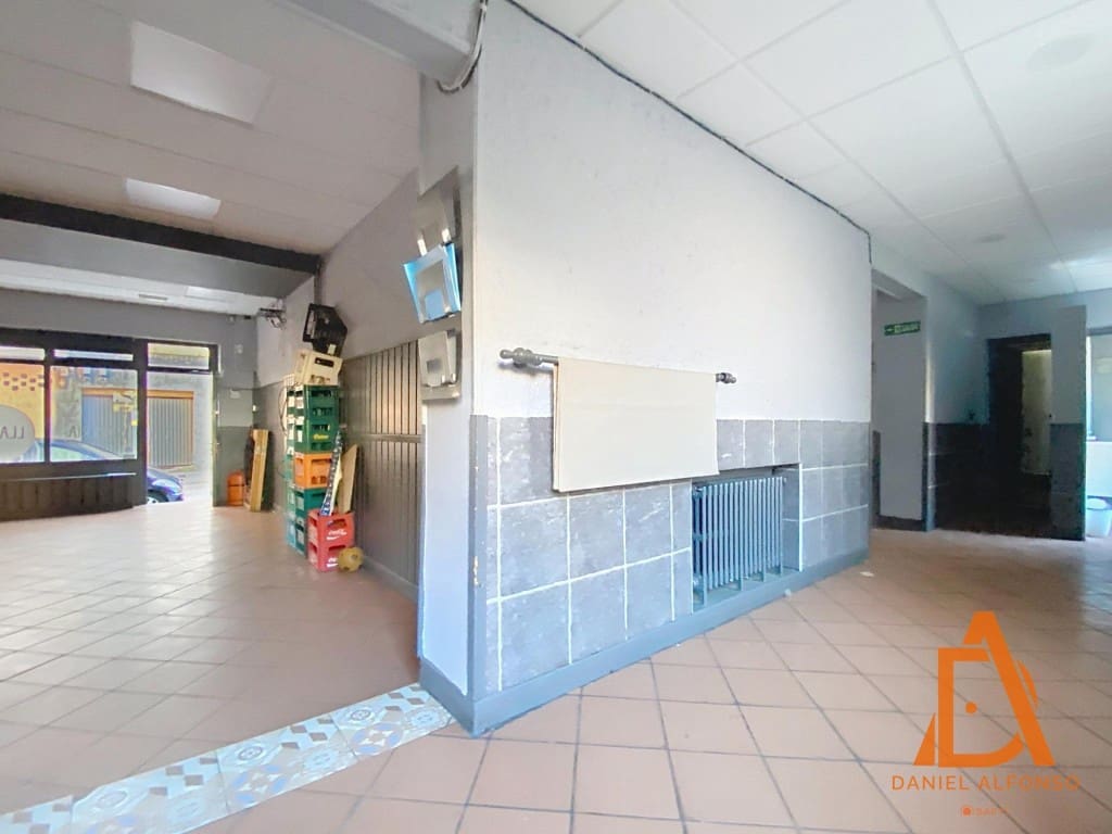 Commercial for sale in San Martin del Rey Aurelio - € 75,000 (Ref: 9586210)