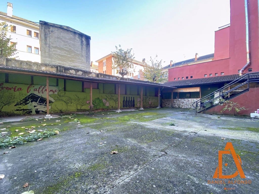 Commercial for sale in San Martin del Rey Aurelio - € 75,000 (Ref: 9586210)