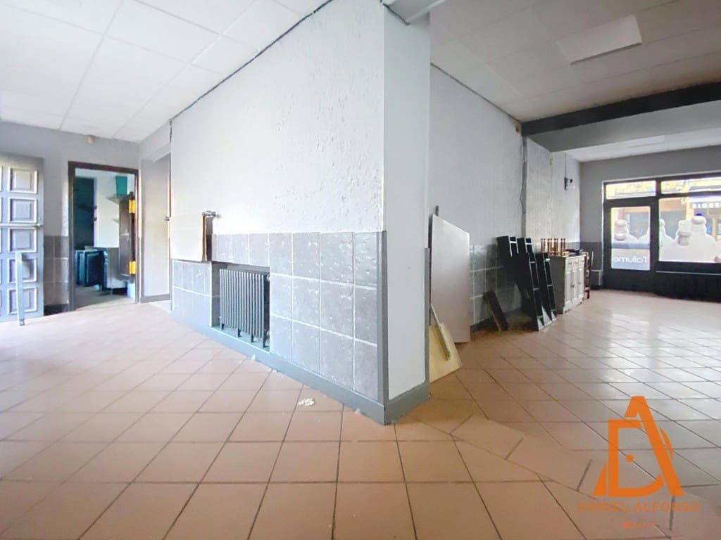 Commercial for sale in San Martin del Rey Aurelio - € 75,000 (Ref: 9586210)