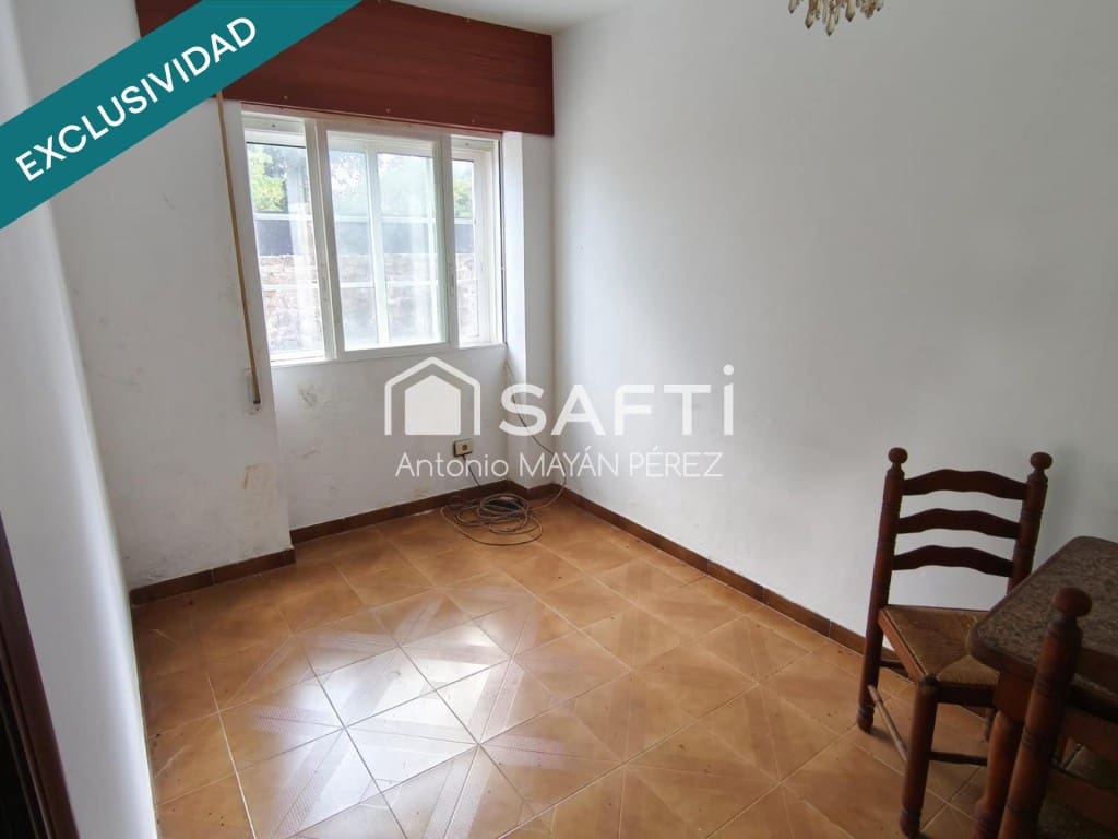 Adosado de 3 habitaciones en A Pobra do Caramiñal en venta - 114.500 € (Ref: 9586223)