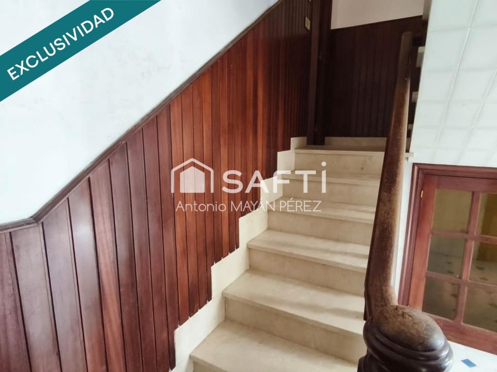 Adosado de 3 habitaciones en A Pobra do Caramiñal en venta - 114.500 € (Ref: 9586223)