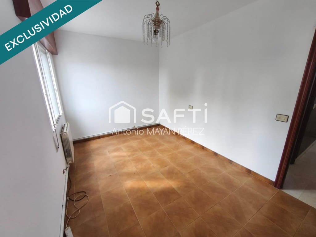 Adosado de 3 habitaciones en A Pobra do Caramiñal en venta - 114.500 € (Ref: 9586223)