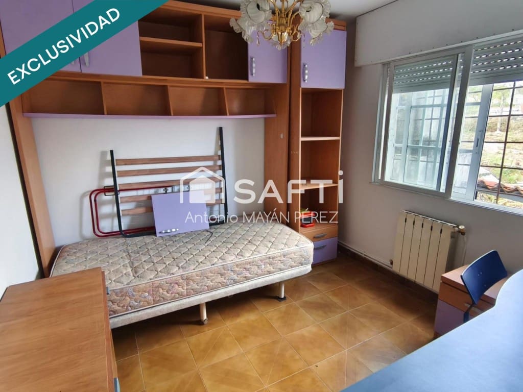 Adosado de 3 habitaciones en A Pobra do Caramiñal en venta - 114.500 € (Ref: 9586223)