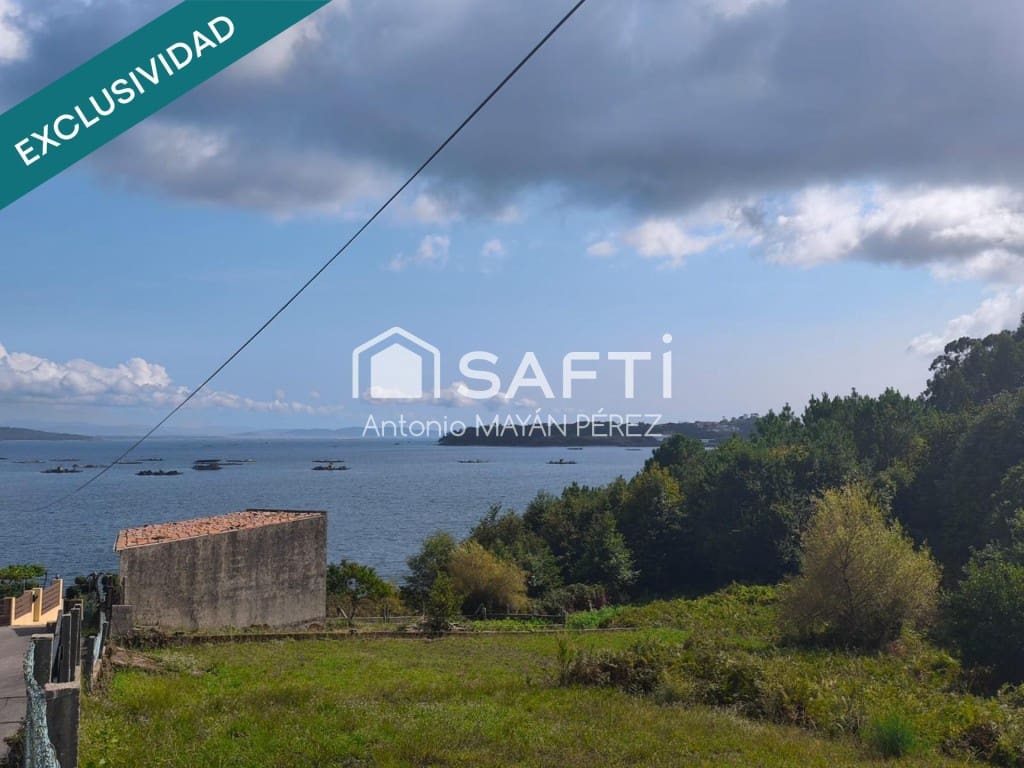 Adosado de 3 habitaciones en A Pobra do Caramiñal en venta - 114.500 € (Ref: 9586223)