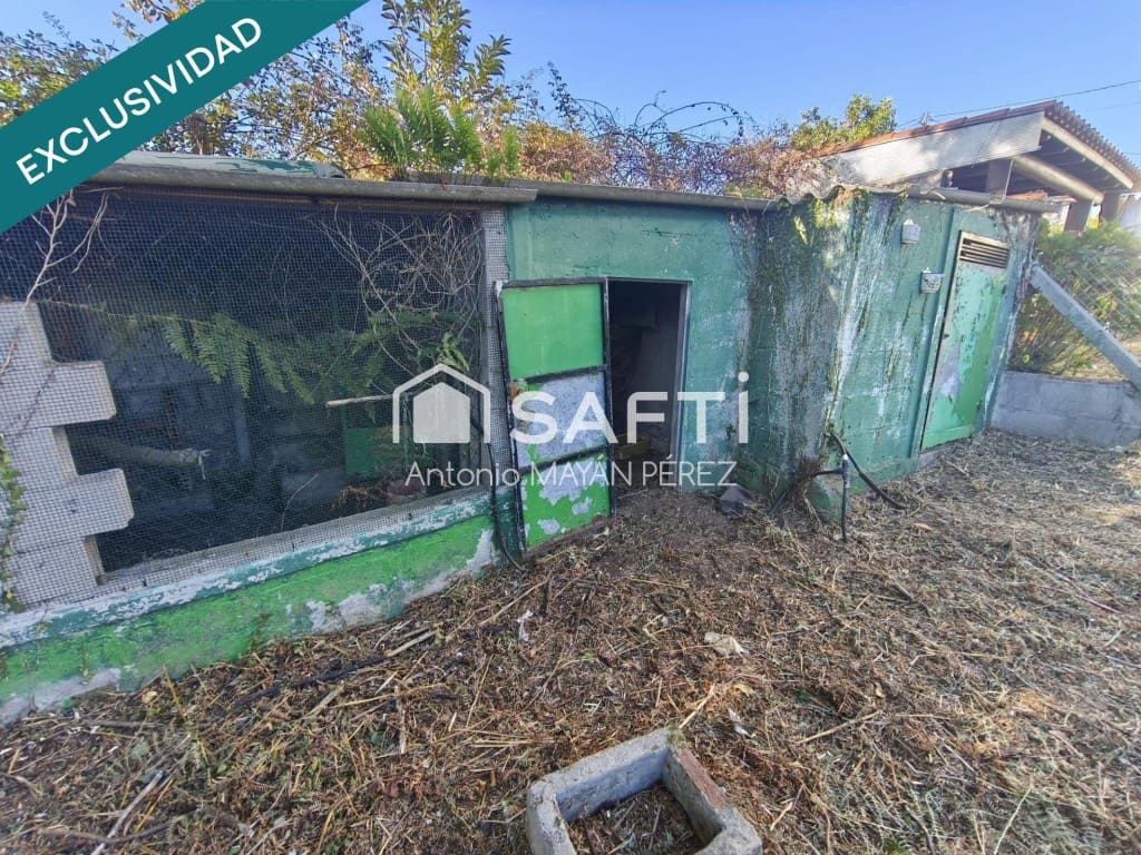Adosado de 3 habitaciones en A Pobra do Caramiñal en venta - 114.500 € (Ref: 9586223)