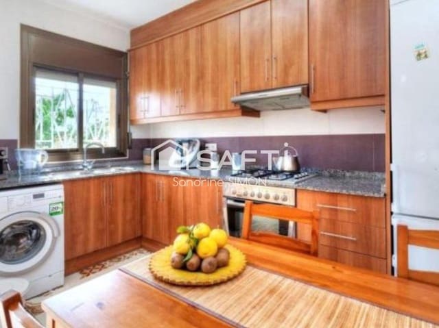 4 sovrum Villa till salu i Maçanet de la Selva med pool - 265 000 € (Ref: 9586225)