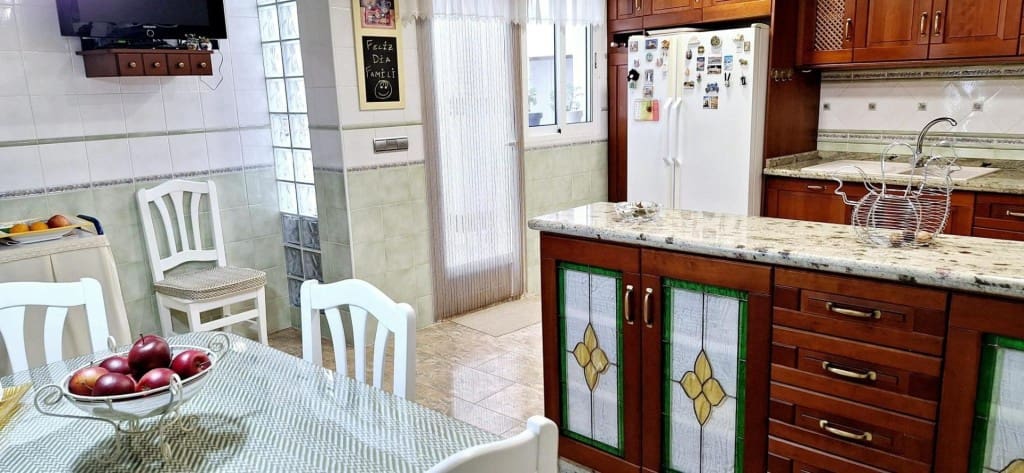 5 chambre Villa/Maison Mitoyenne à vendre à Villena - 410 000 € (Ref: 9594924)