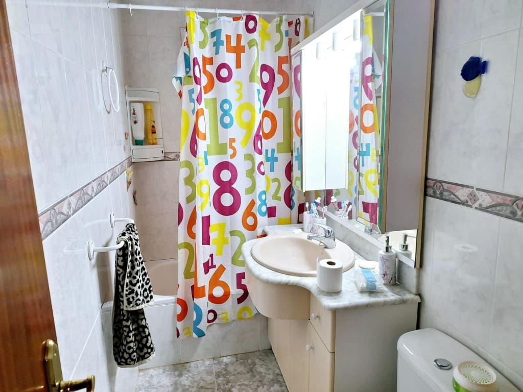 3 soverom Villa til salgs i Caudete med svømmebasseng - € 165 000 (Ref: 9594926)