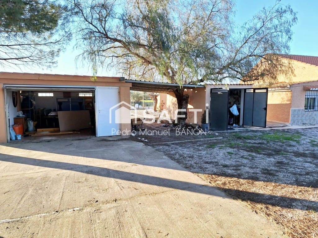 3 soverom Villa til salgs i Caudete med svømmebasseng - € 165 000 (Ref: 9594926)