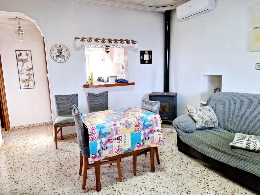 3 soverom Villa til salgs i Caudete med svømmebasseng - € 165 000 (Ref: 9594926)